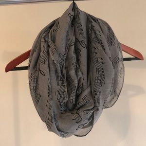 🎵 Music Note Scarf